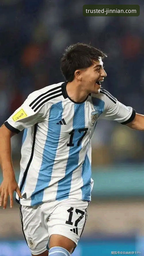 金年会使用教程 资深用户分享:从金年会体育看阿根廷新星伤退的战术与情感冲击