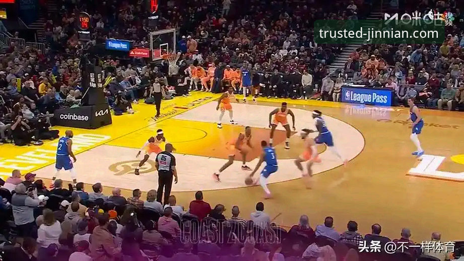 金年会娱乐平台官网 揭秘骑士队四连胜背后的攻防密码:一场136-131的胜利如何定义季后赛格局