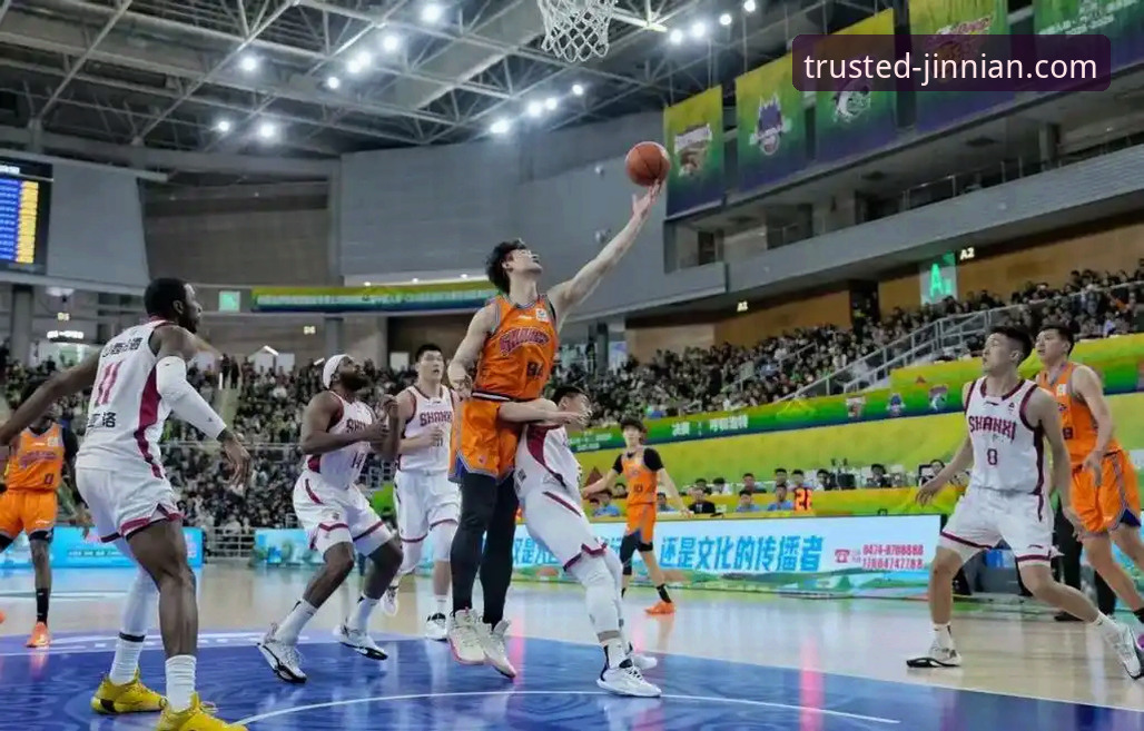 揭秘上海男篮12连胜背后的战术密码：一场教科书般的团队胜利